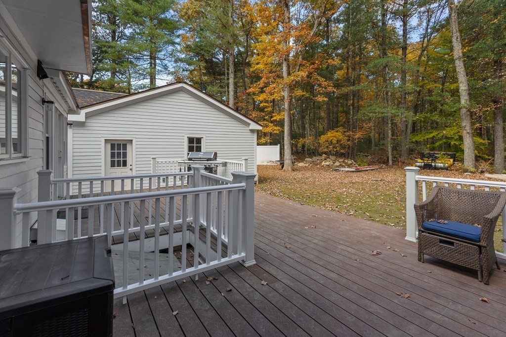 32 Carl Rd