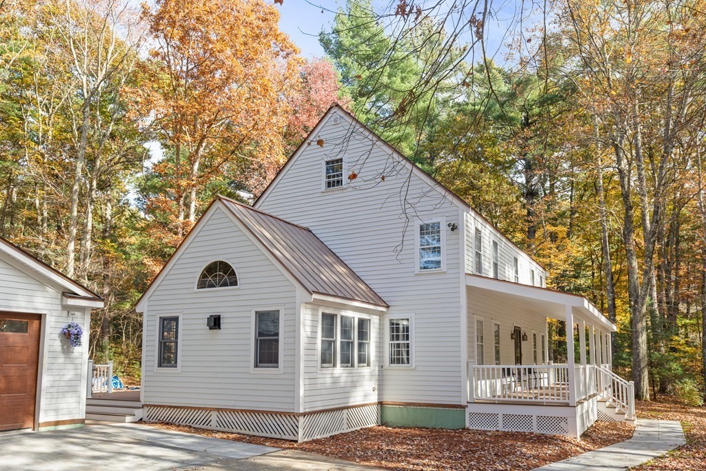 32 Carl Rd