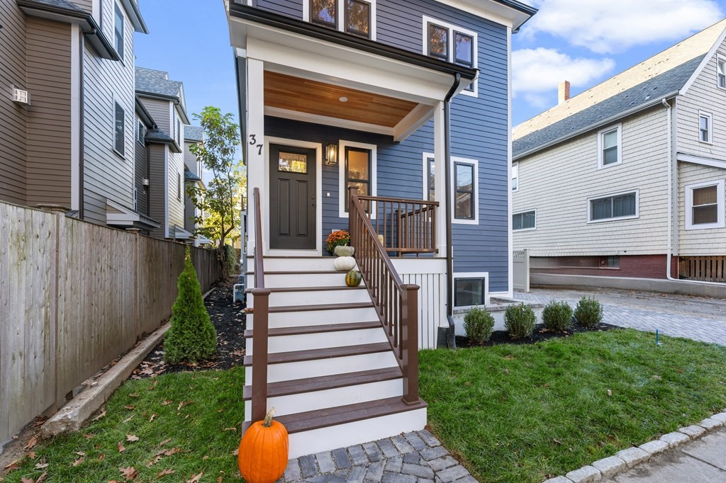 37 Elmwood Street PH