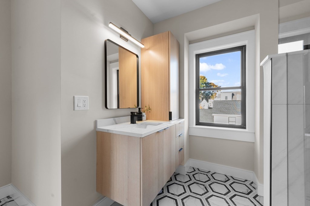 37 Elmwood Street PH