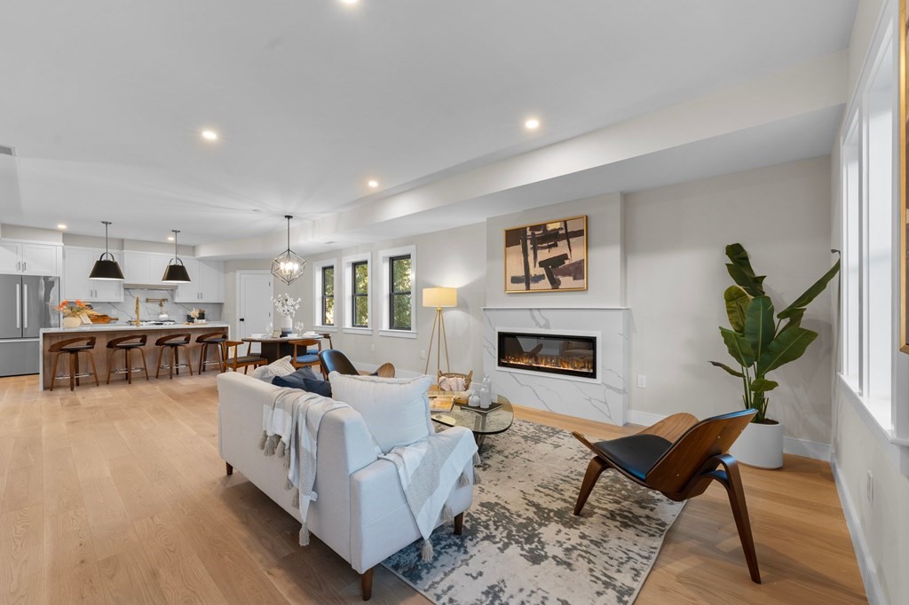 37 Elmwood Street PH