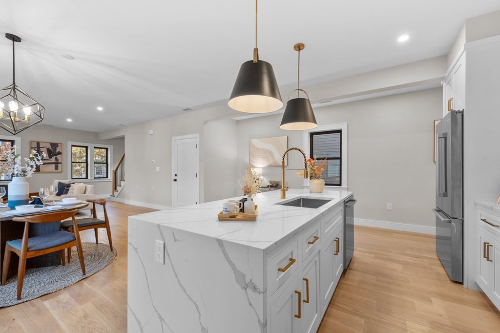 37 Elmwood Street PH
