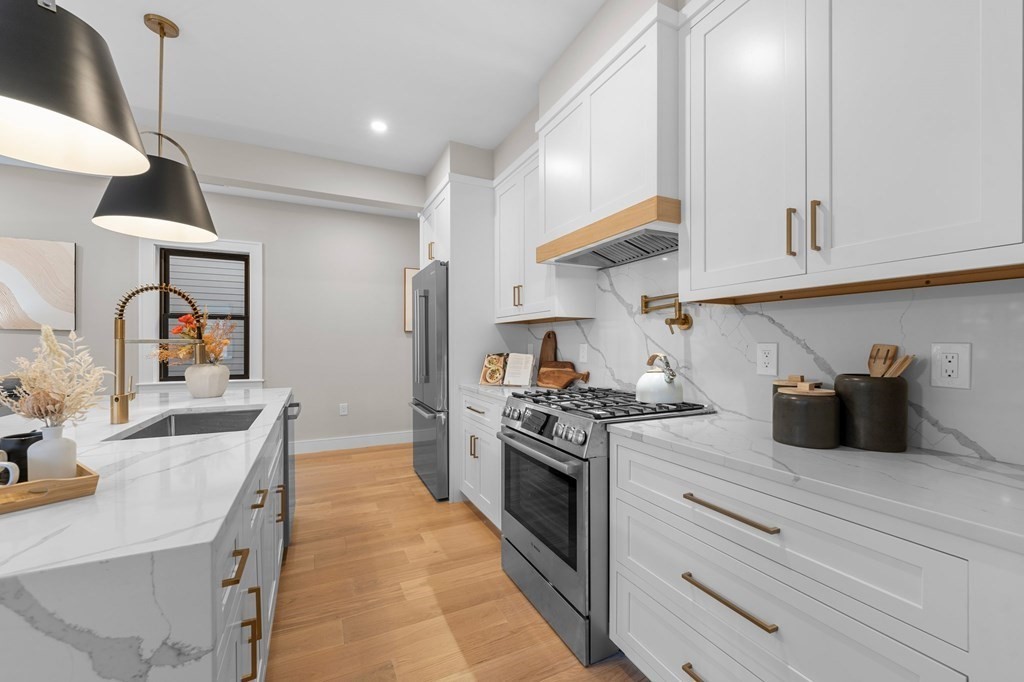 37 Elmwood Street PH