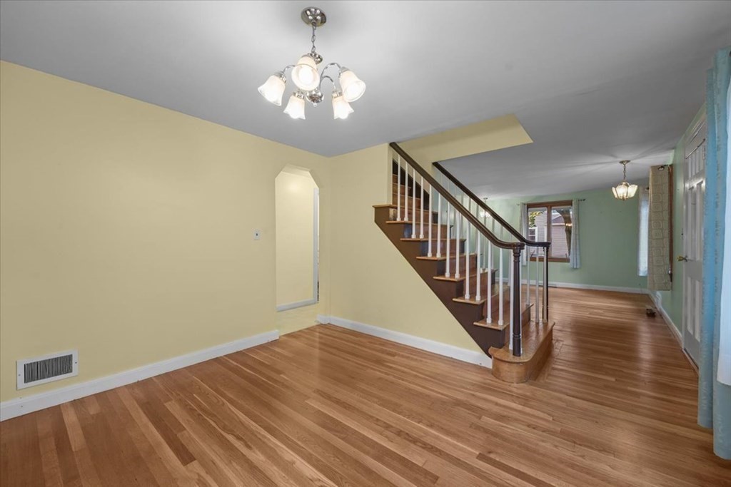 16 Edgehill Road