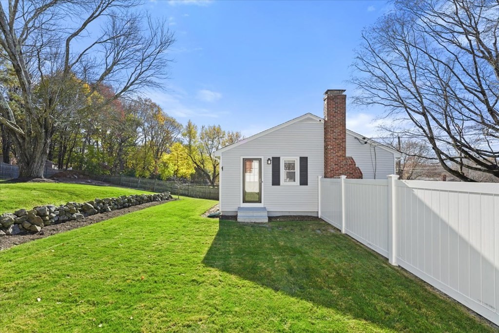 38 Irving Dr