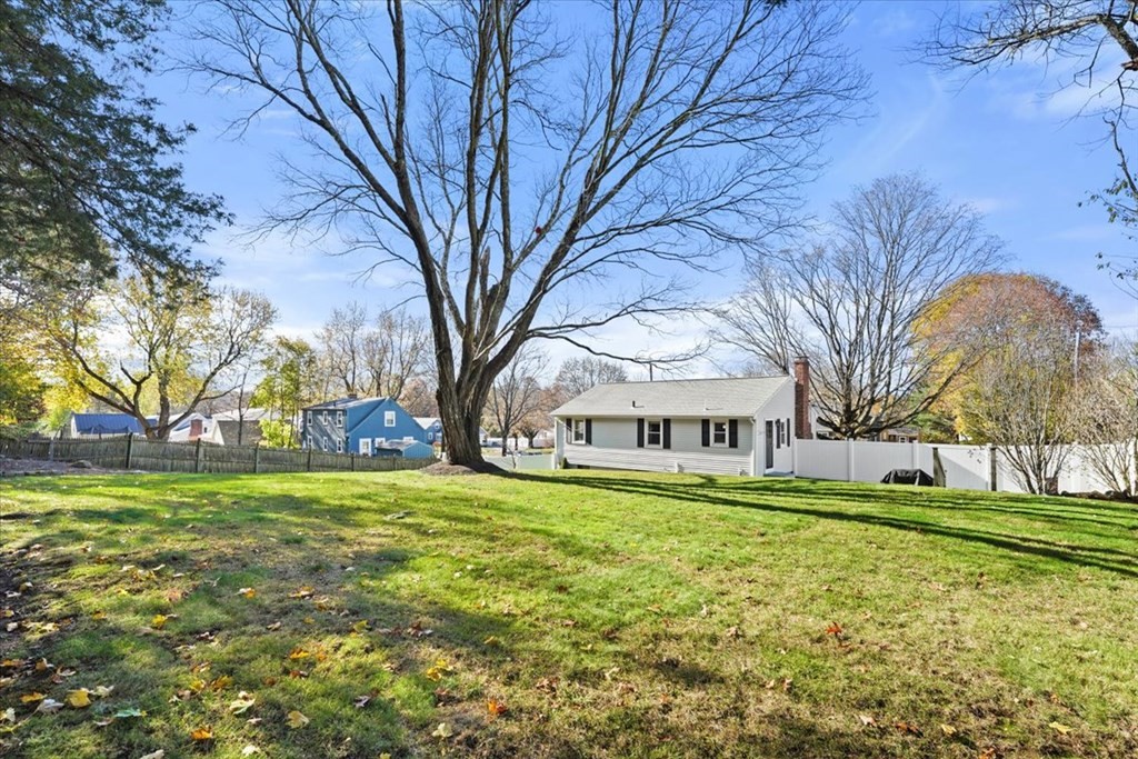38 Irving Dr