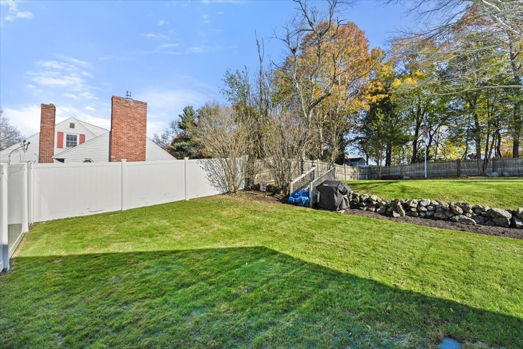 38 Irving Dr