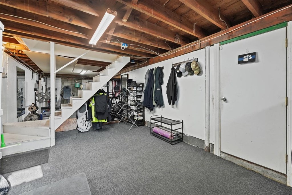 38 Irving Dr
