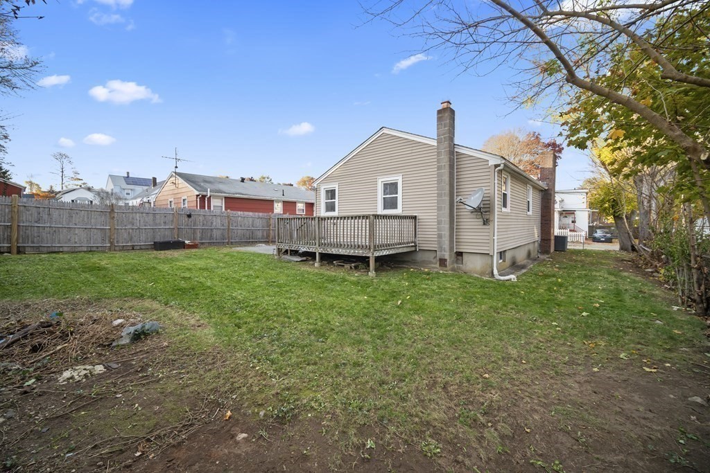 84 Division St