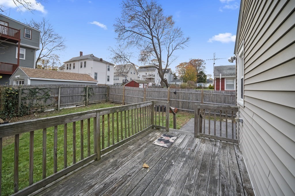 84 Division St