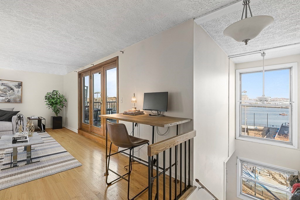 480 Commercial Street # 5B