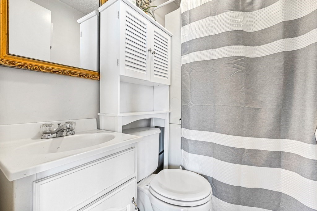 480 Commercial Street # 5B