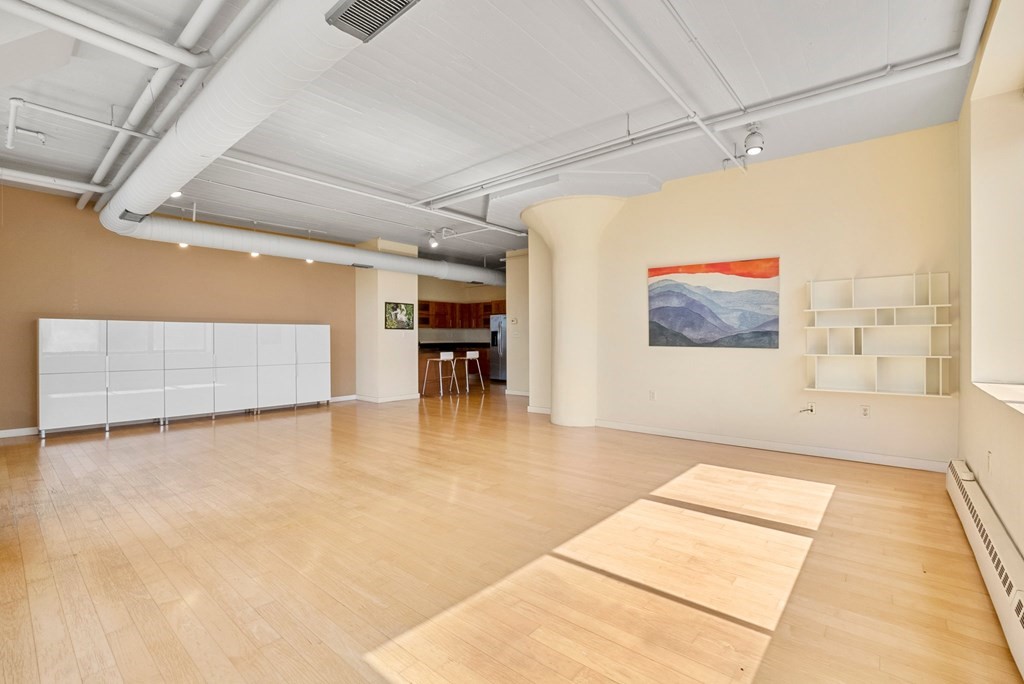 210 South St # 5 Unit: 4-5