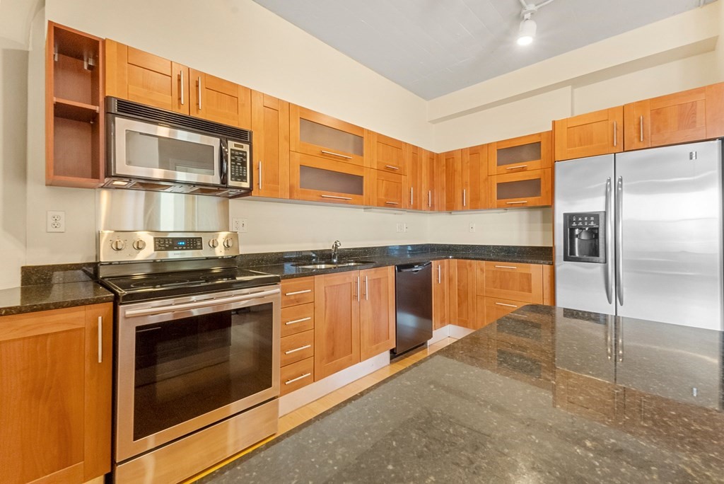 210 South St # 5 Unit: 4-5