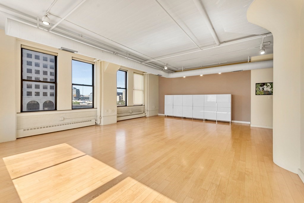 210 South St # 5 Unit: 4-5