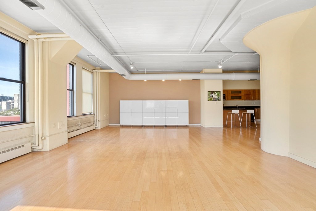 210 South St # 5 Unit: 4-5