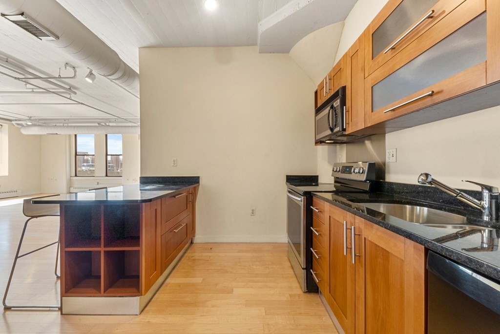 210 South St # 5 Unit: 4-5