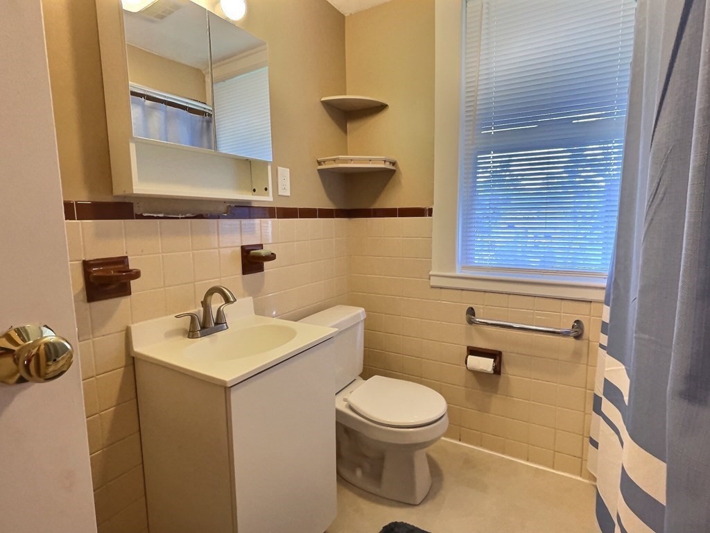 18 Concord Ave # 1