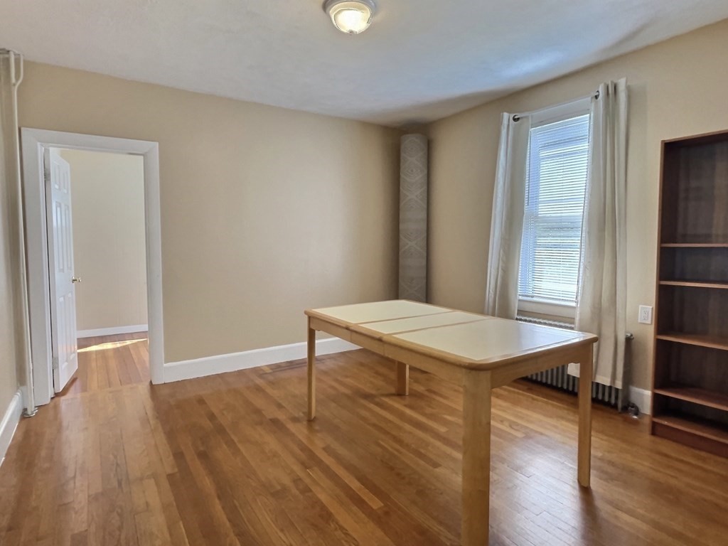 18 Concord Ave # 1