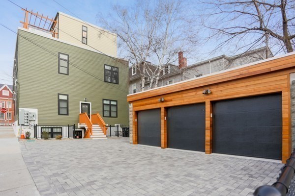18 Highland Avenue # 2