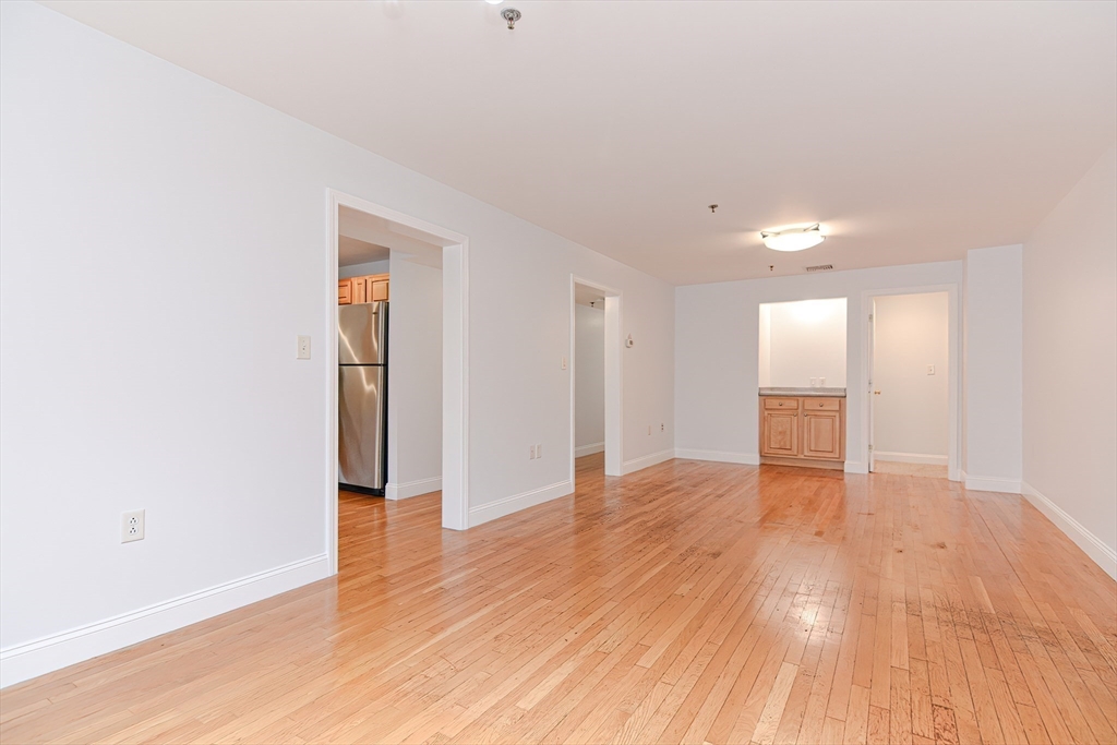 6 Dana Ave # 1