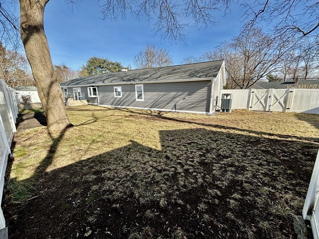 25 Hemlock Dr