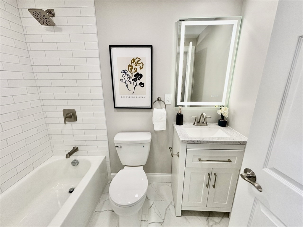 25 Hemlock Dr