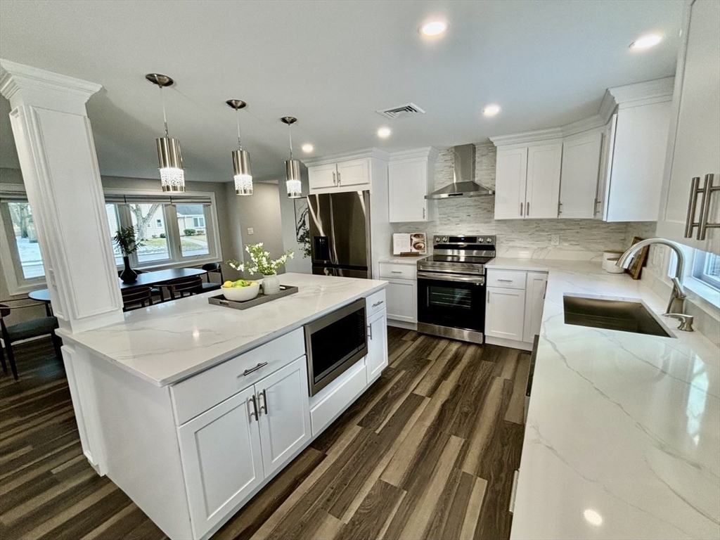 25 Hemlock Dr