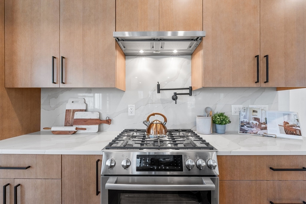 19 Hanson Street # 2