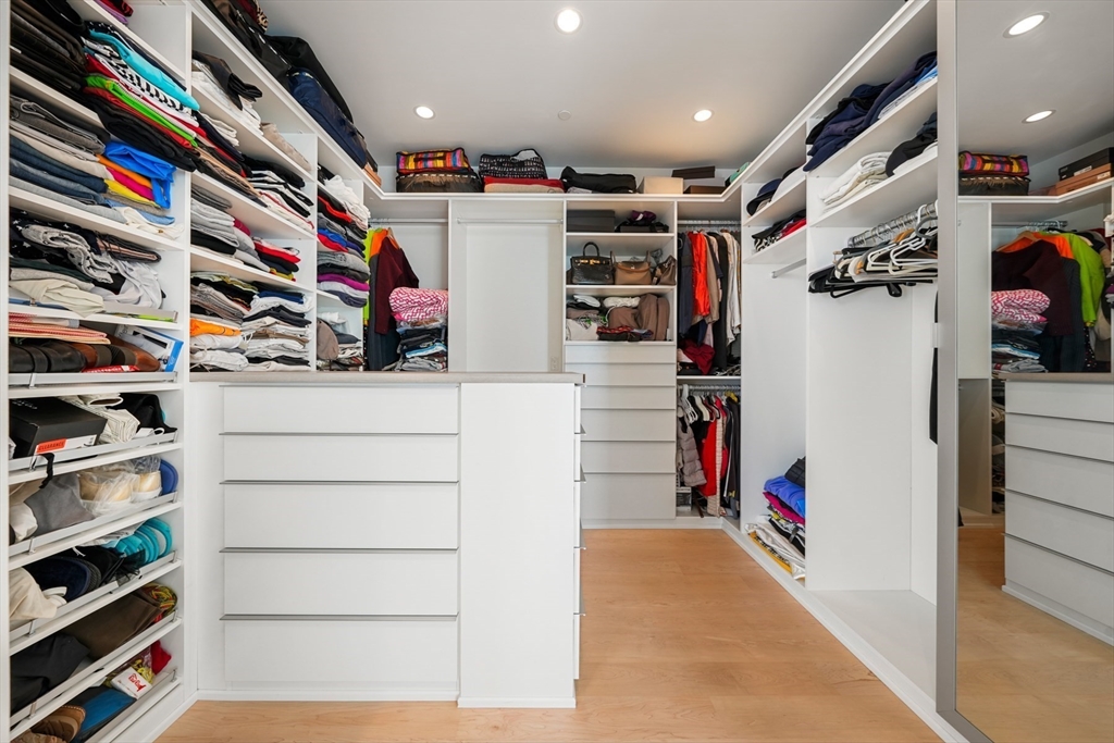 1 Franklin Street # 4802