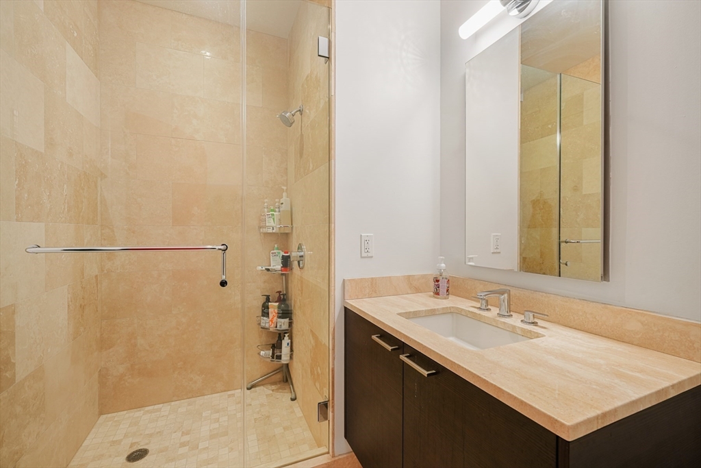 1 Franklin Street # 4802