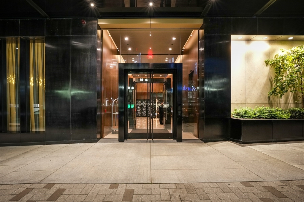 1 Franklin Street # 4802