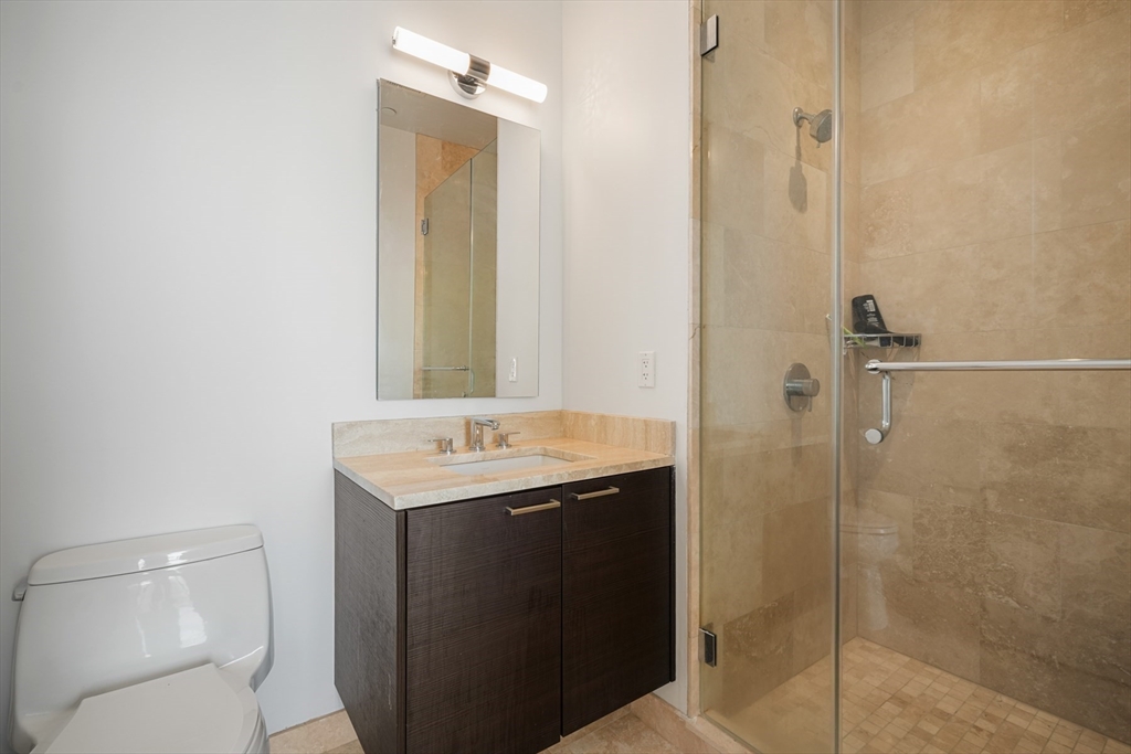 1 Franklin Street # 4802