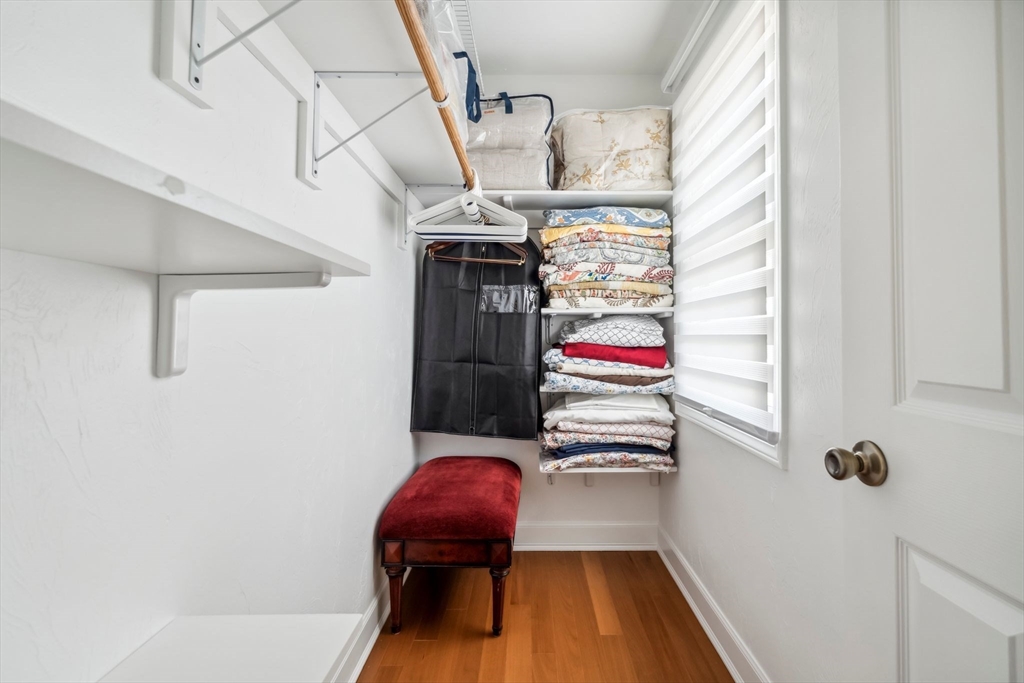 84 Walpole St # 3B