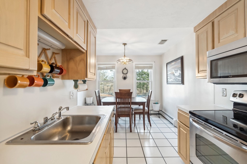 84 Walpole St # 3B