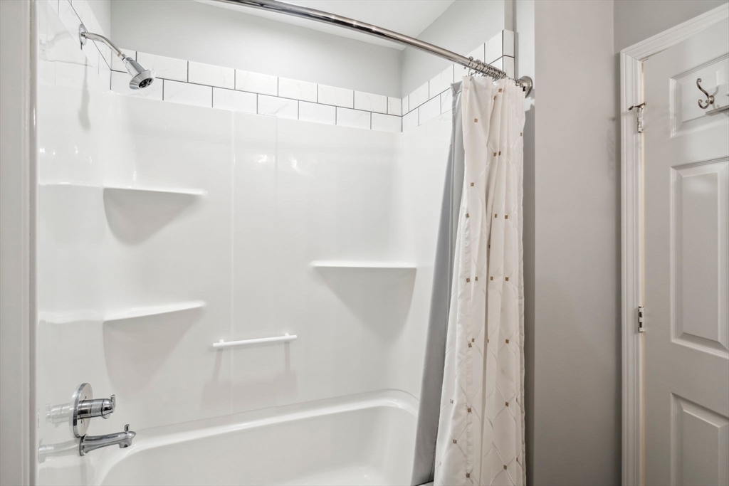 84 Walpole St # 3B