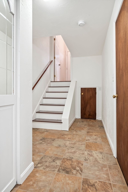 84 Walpole St # 3B