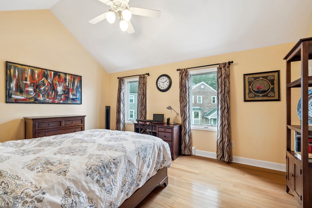 84 Walpole St # 3B