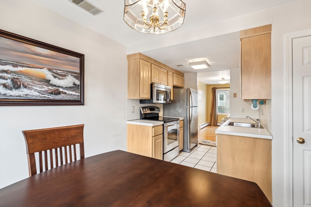 84 Walpole St # 3B