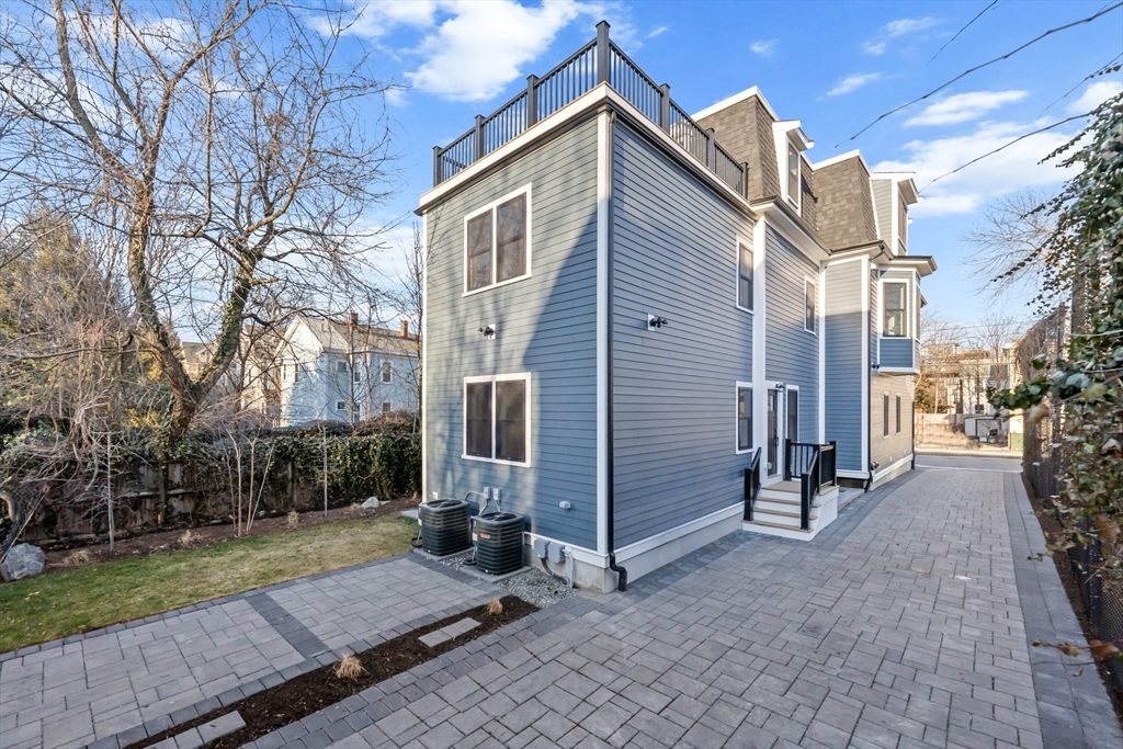 19 Hanson Street # 1