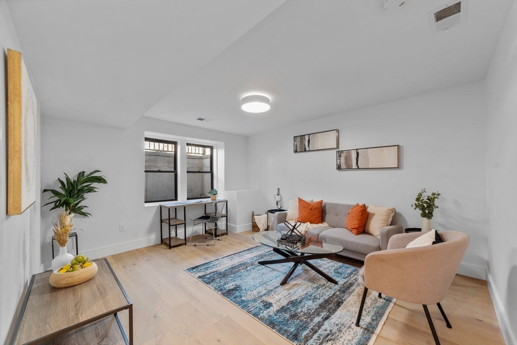 19 Hanson Street # 1