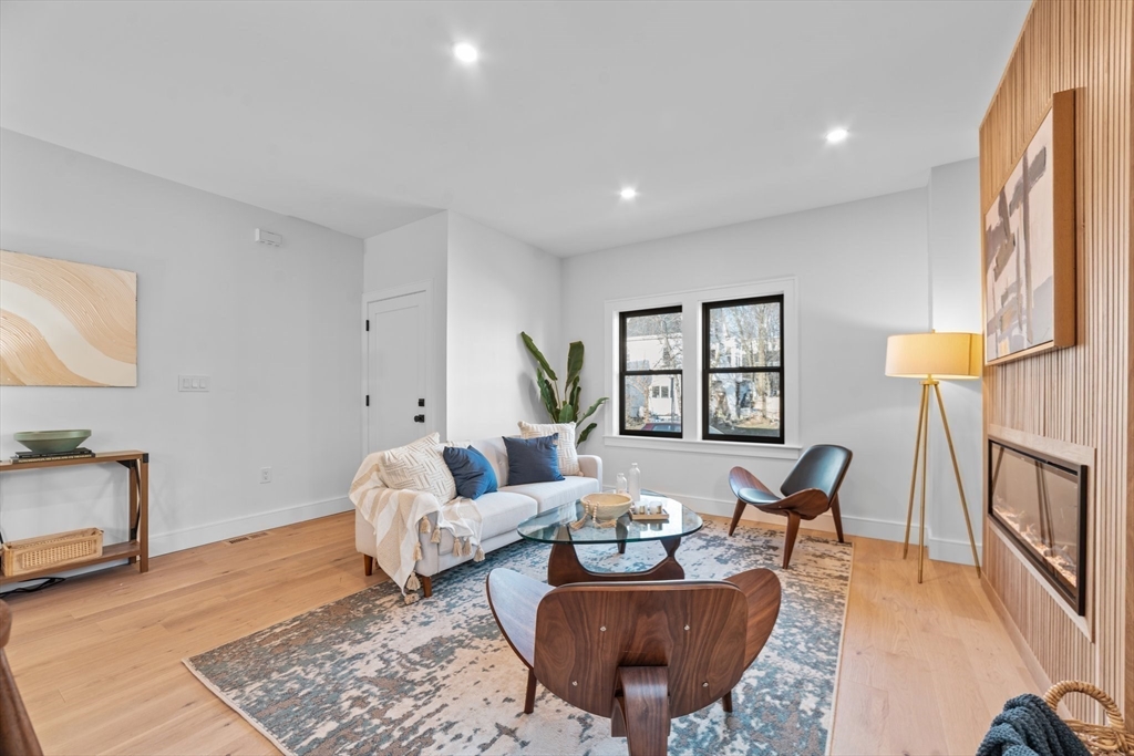 19 Hanson Street # 1