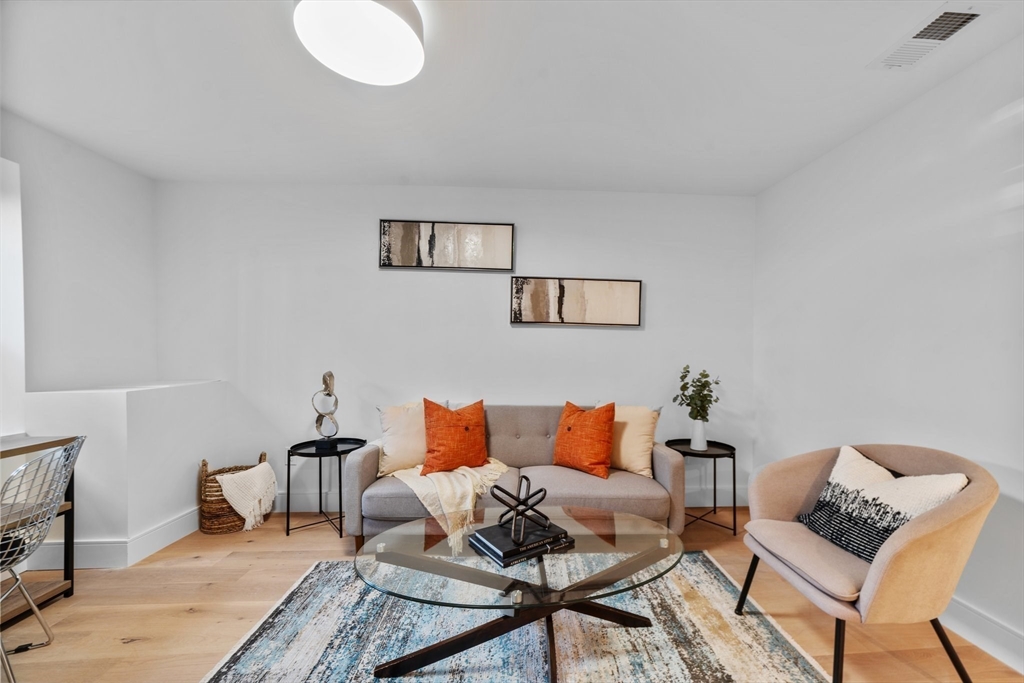 19 Hanson Street # 1