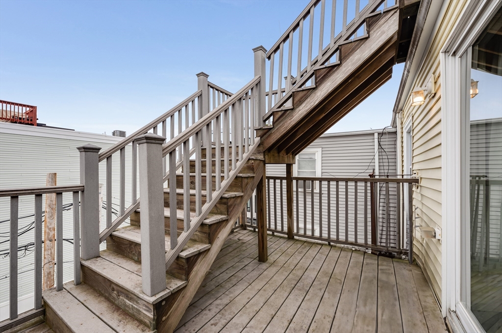 522 E 3rd St # 3