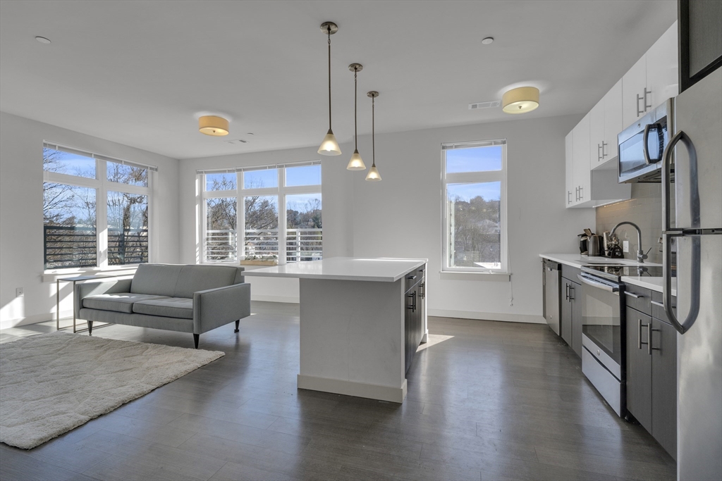 99 Tremont # 518