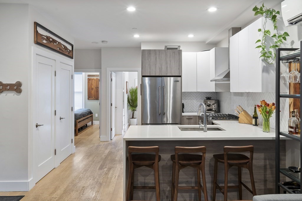 55 E Springfield St # 2
