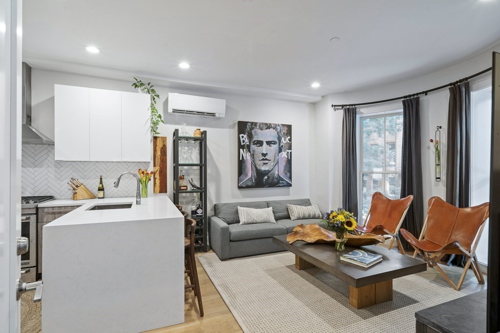 55 E Springfield St # 2