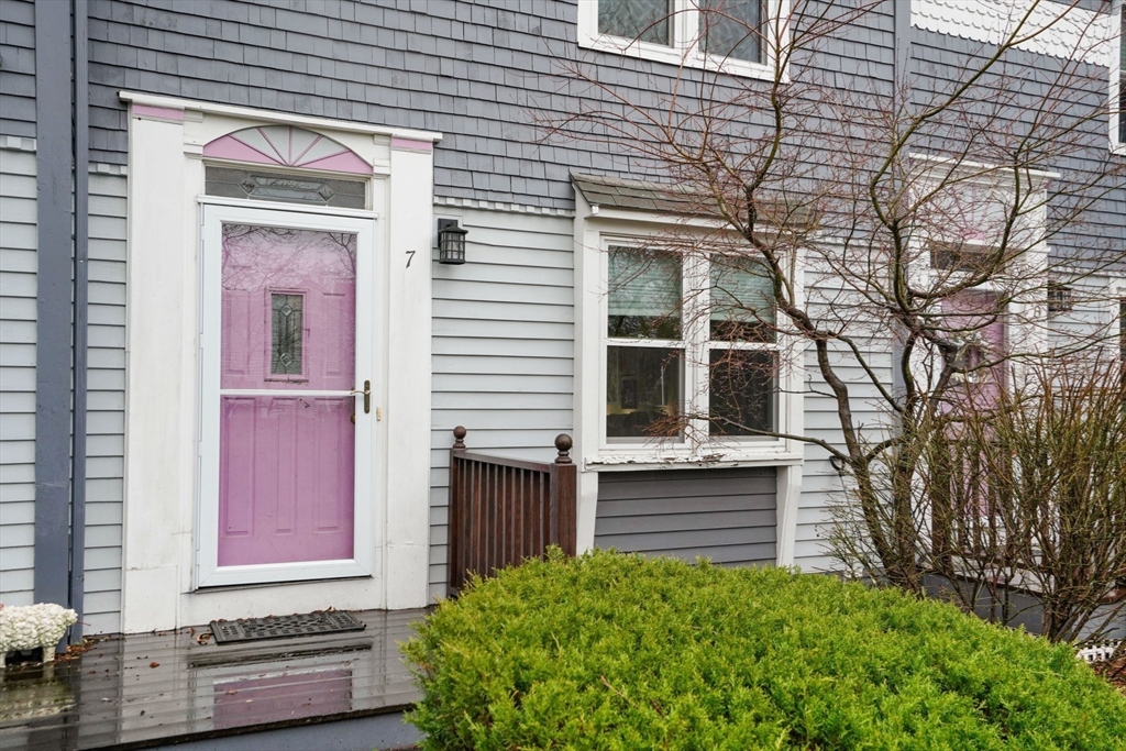 141 Pleasant St # 7