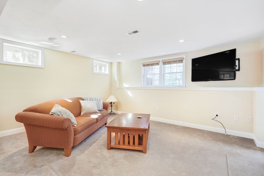 24 Chesley Rd