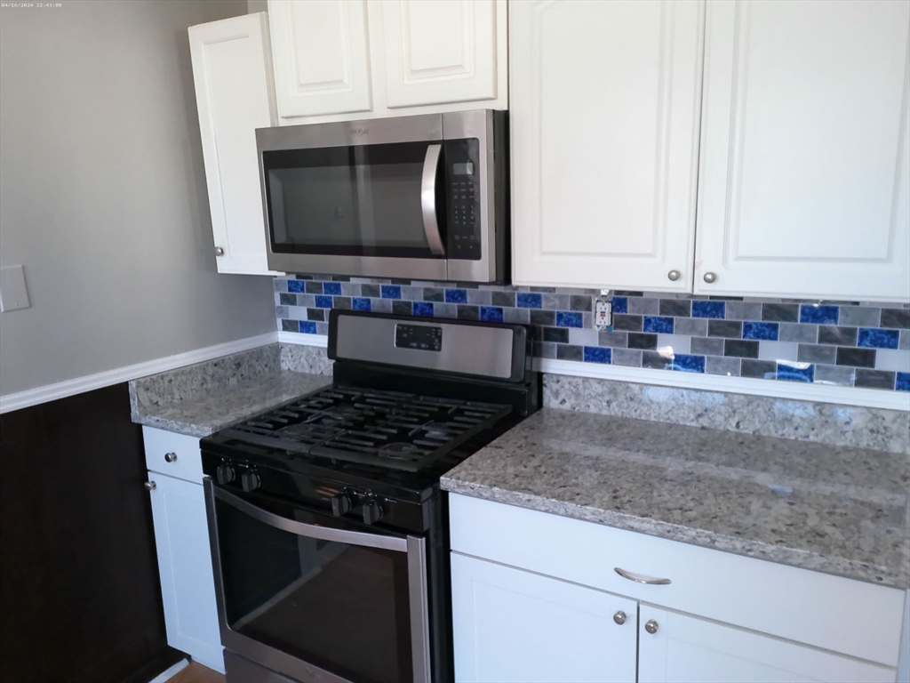 4070 Washington # 2